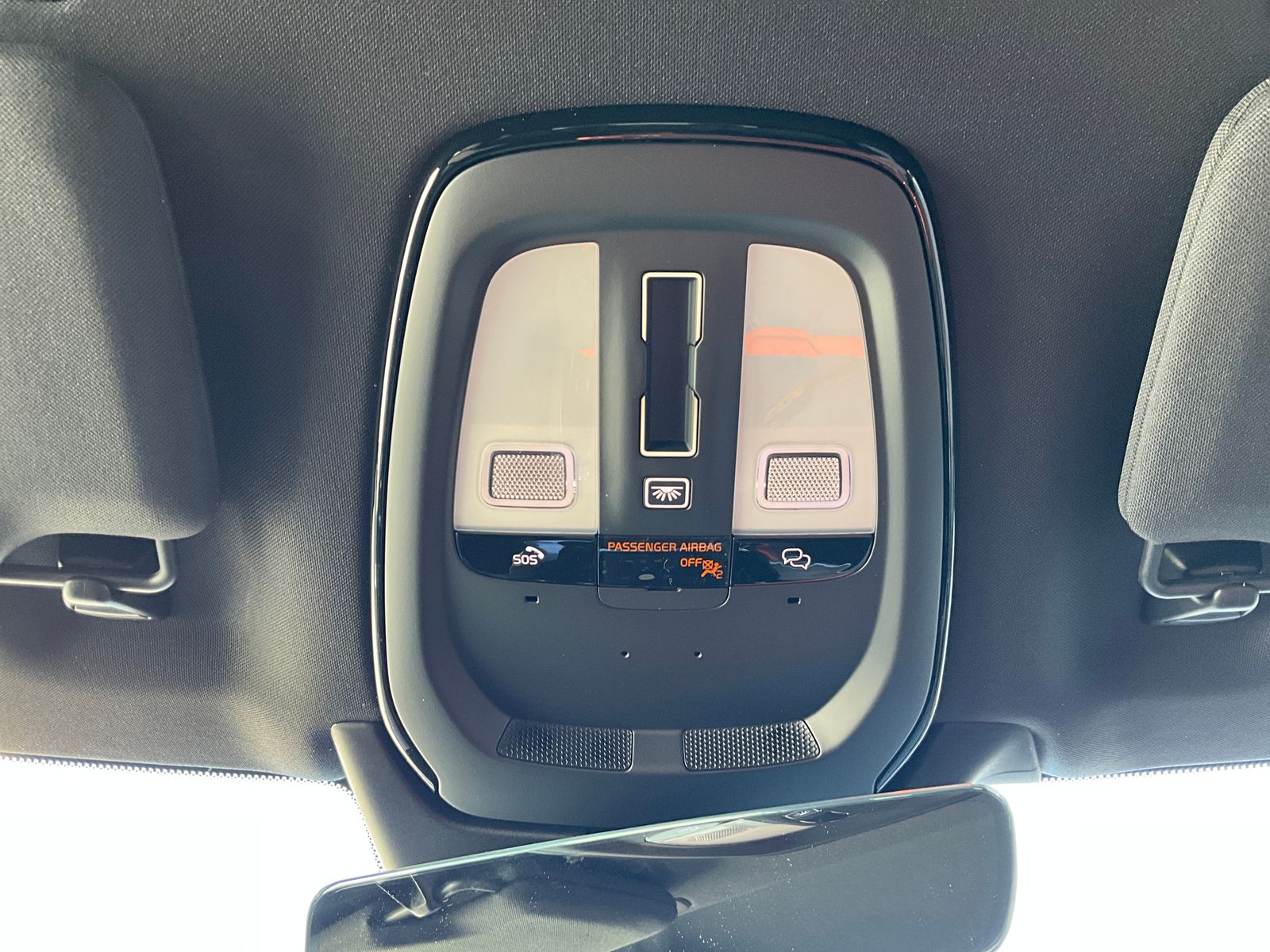 2026 Volvo XC90 Plus - Photo 18