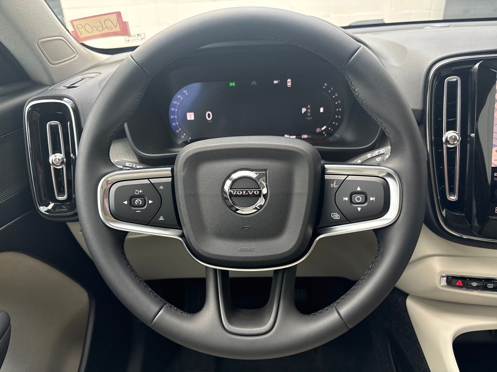 2026 Volvo XC40 Plus - Photo 15