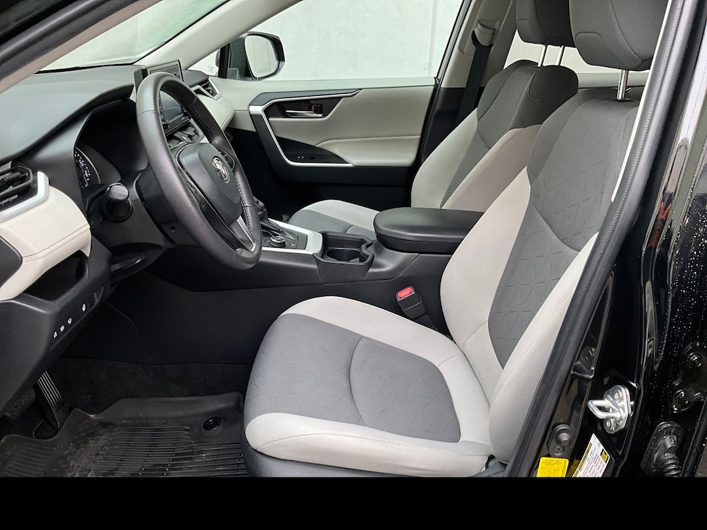 Used 2021 Toyota RAV4 Hybrid XLE SUV