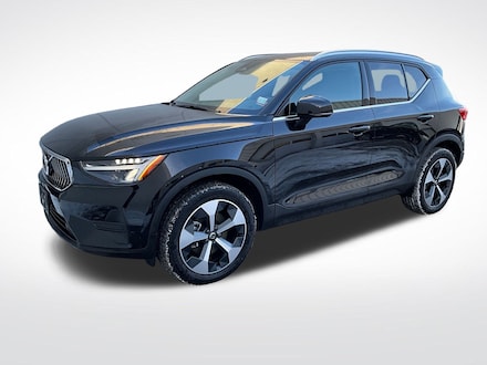 2025 Volvo XC40 B5 Core Bright Theme SUV