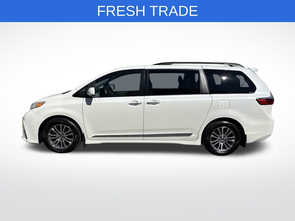 Used 2020 Toyota Sienna XLE Minivan/Van