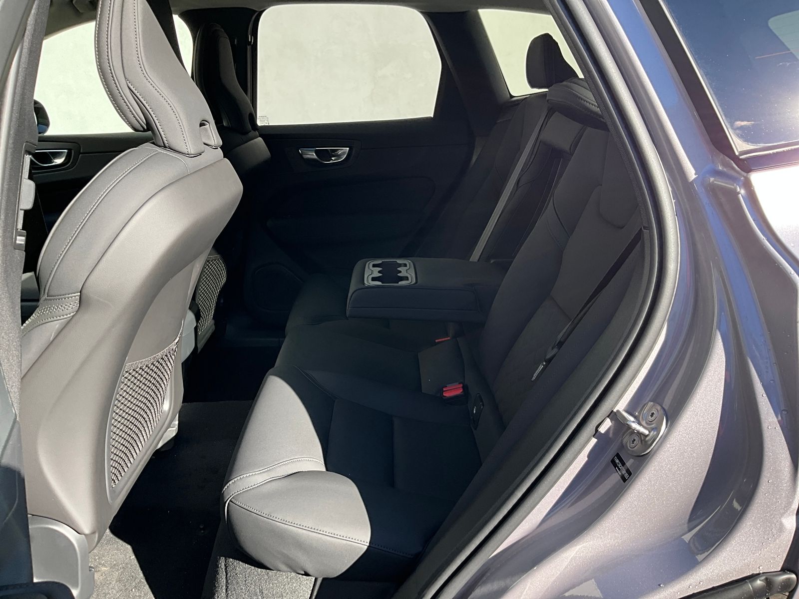 2026 Volvo XC60 Plus - Photo 30