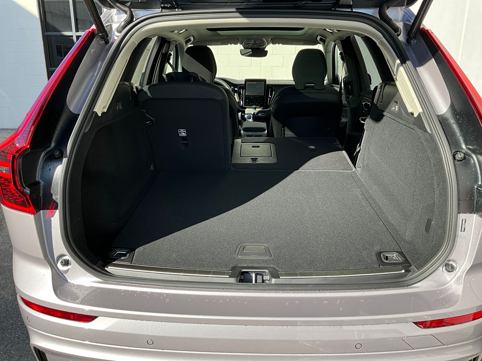 2026 Volvo XC60 Plus - Photo 27