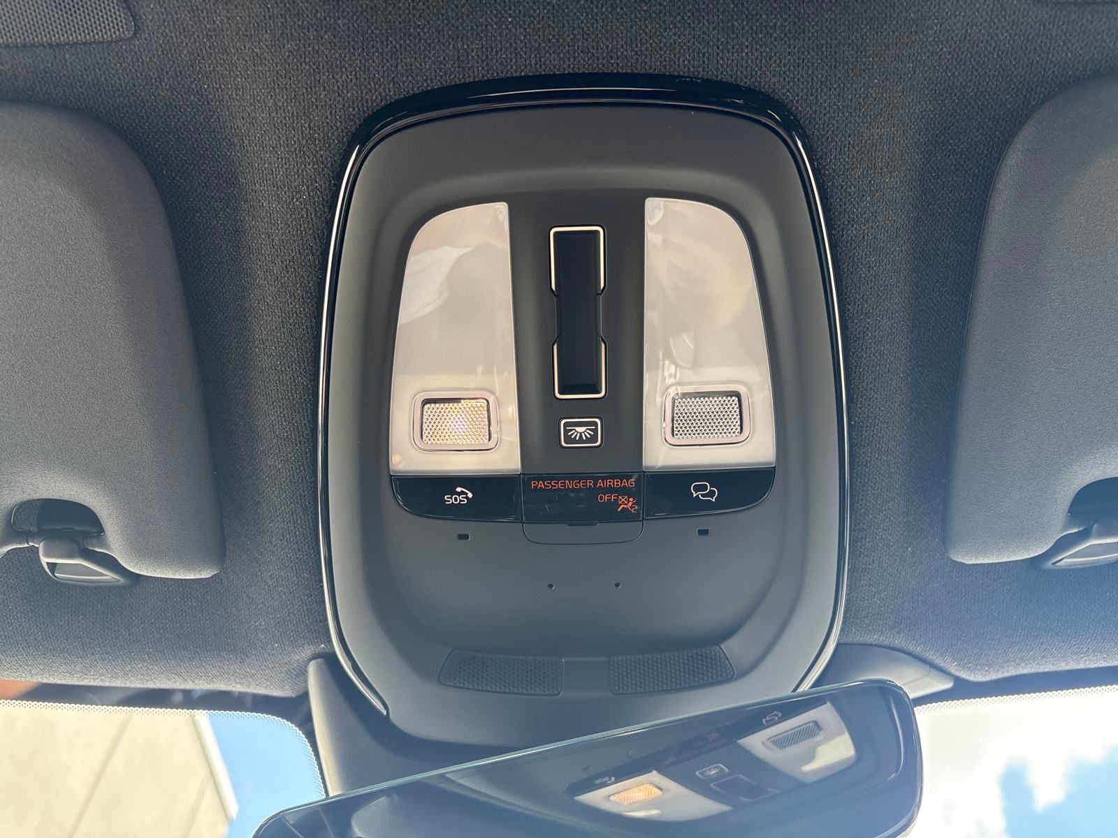 2026 Volvo XC40 Ultra - Photo 18