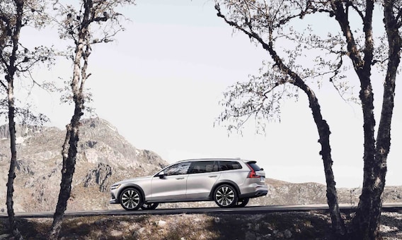 Volvo Xc60 Vs Mercedes Benz Glc Suv Comparison 2021 2020