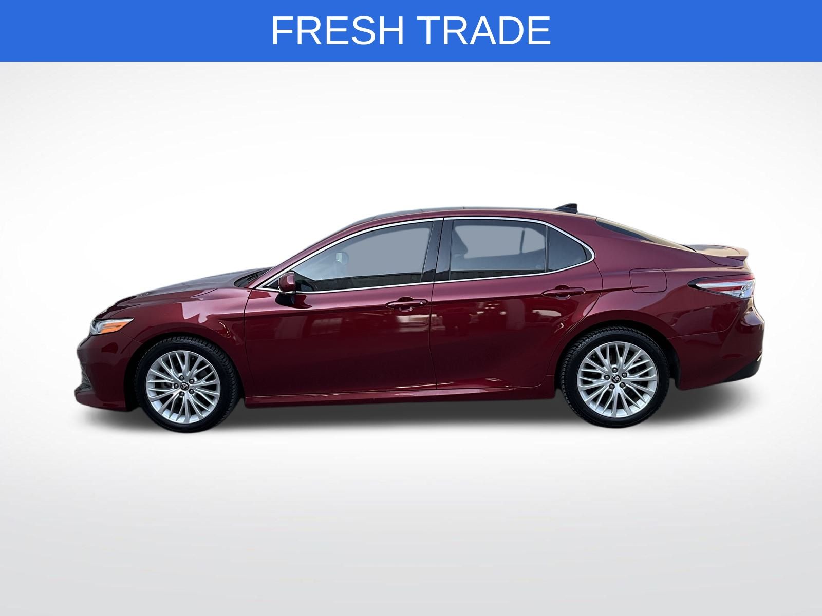 2020 Toyota Camry XLE V6 photo 2