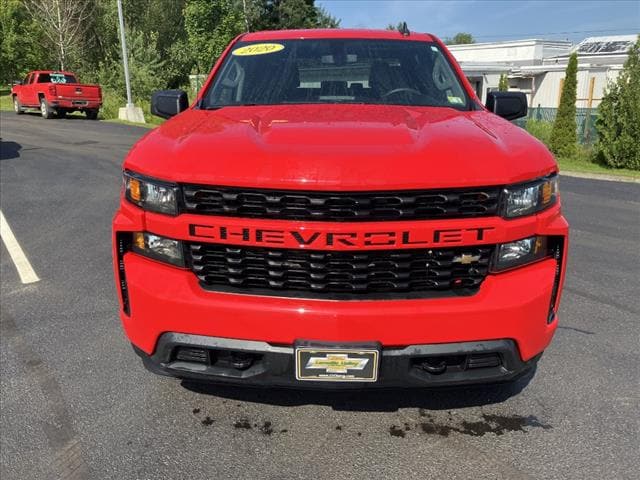 Used 2020 Chevrolet Silverado 1500 Custom with VIN 1GCPYBEH2LZ328148 for sale in Hyde Park, VT