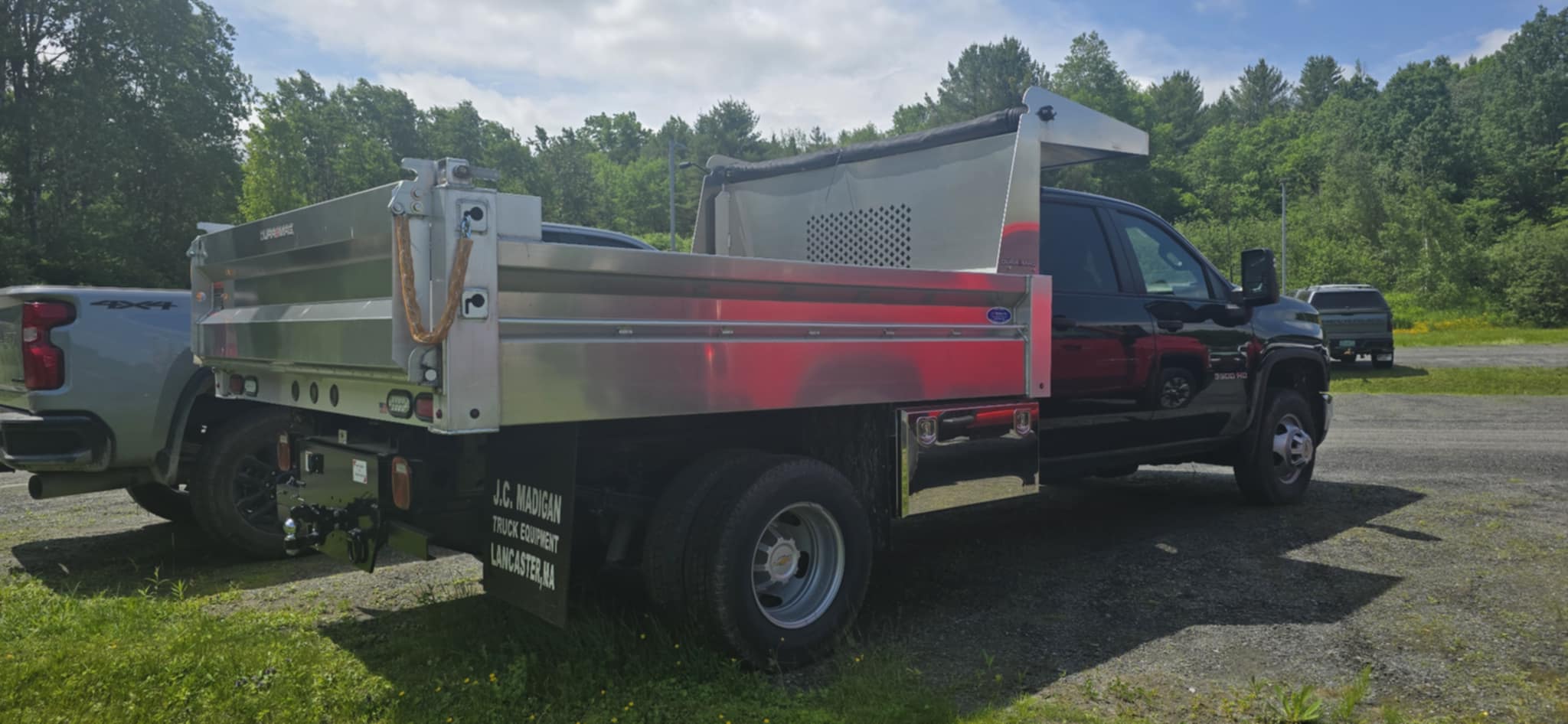 2024 Chevrolet Silverado 3500HD Work Truck photo 3