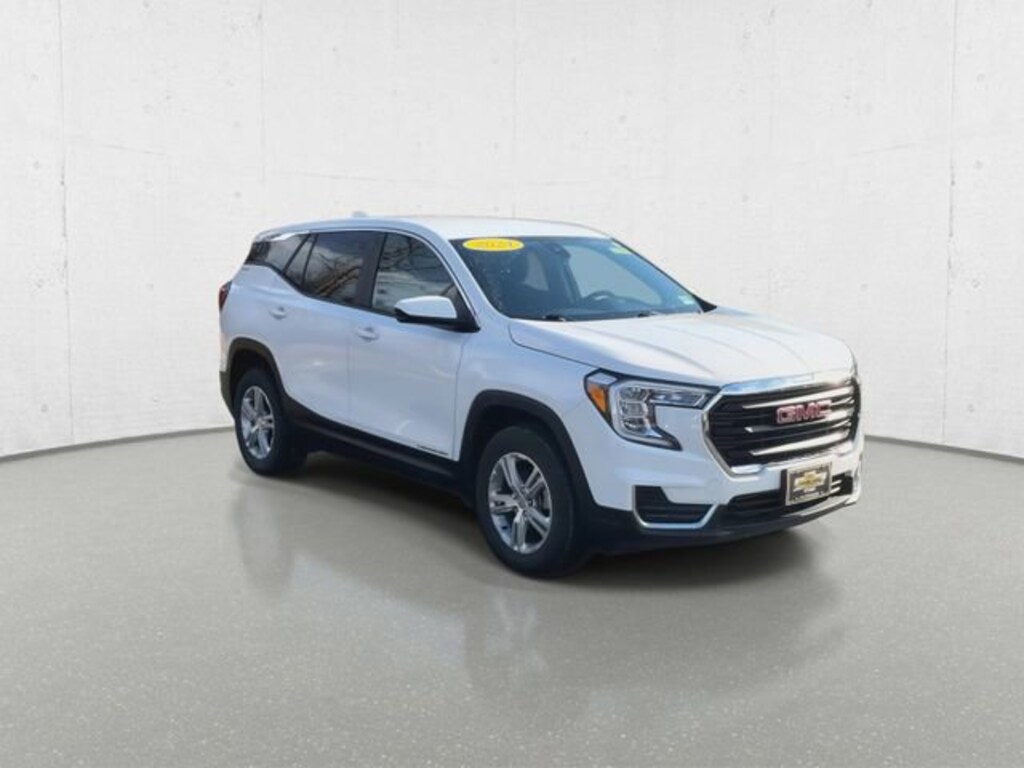 Used 2024 GMC Terrain SLE SUV