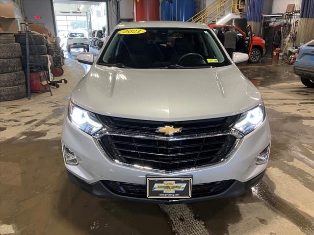 Certified 2021 Chevrolet Equinox LT with VIN 2GNAXUEV5M6106900 for sale in Hyde Park, VT