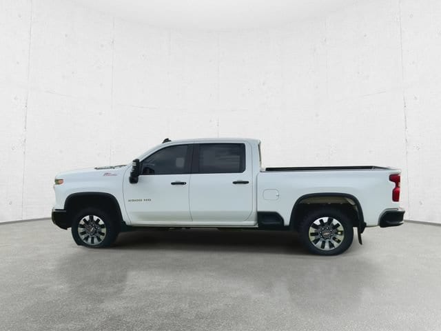 2024 Chevrolet Silverado 2500HD Custom - Photo 10