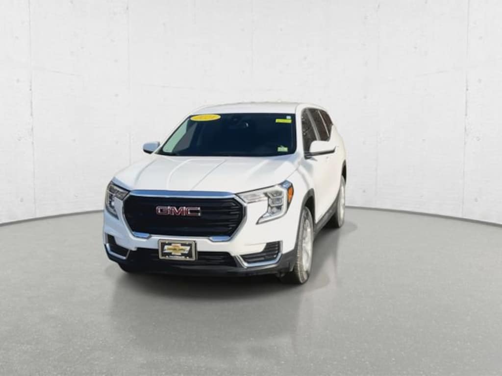 Used 2024 GMC Terrain SLE SUV
