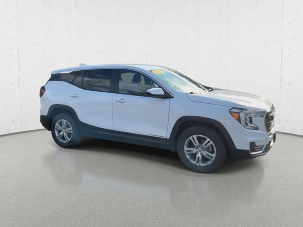 Used 2024 GMC Terrain SLE SUV