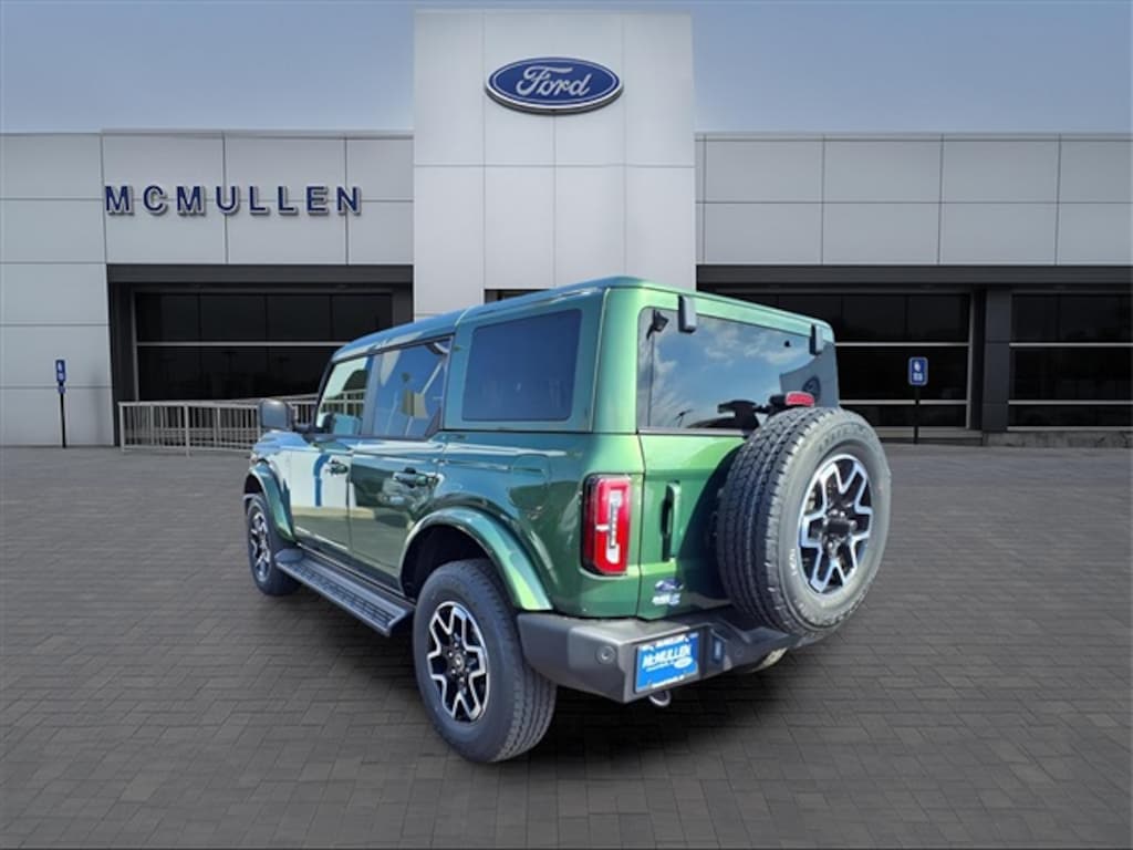 New 2025 Ford Bronco Outer Banks SUV