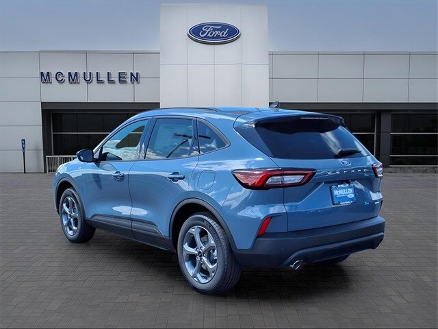 2025 Ford Escape ST-Line photo 3