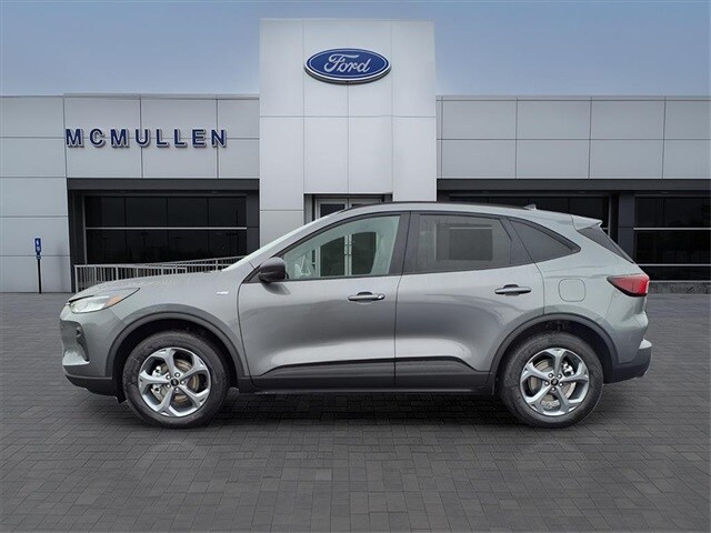 2026 Ford Escape ST-Line photo 2