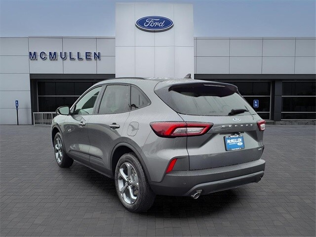 2026 Ford Escape ST-Line photo 3