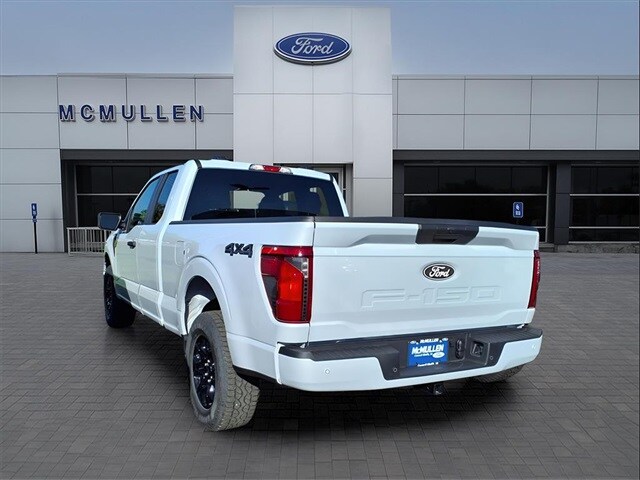 2025 Ford F-150 STX photo 4