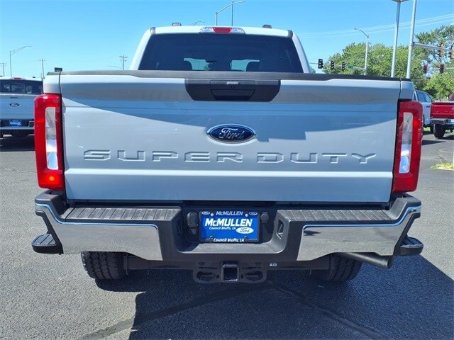 2025 Ford F-250 photo 4