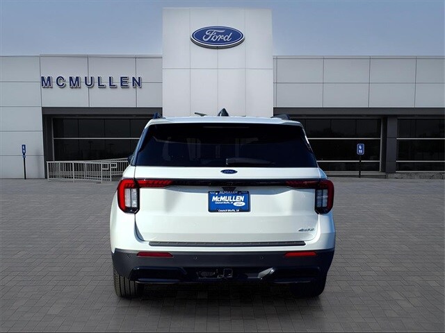 2025 Ford Explorer ST-Line photo 4