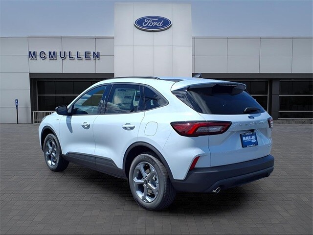 2025 Ford Escape ST-Line photo 3