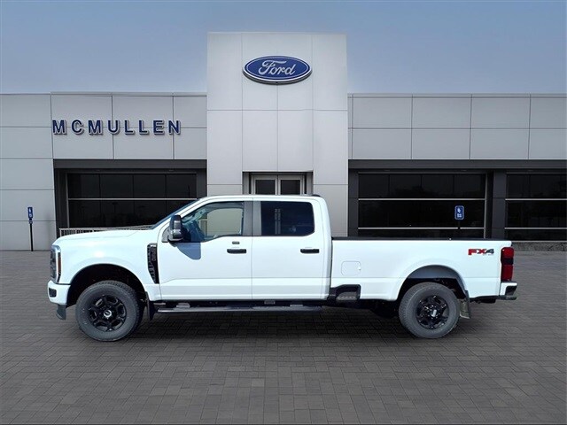 2026 Ford F-350 XL photo 2