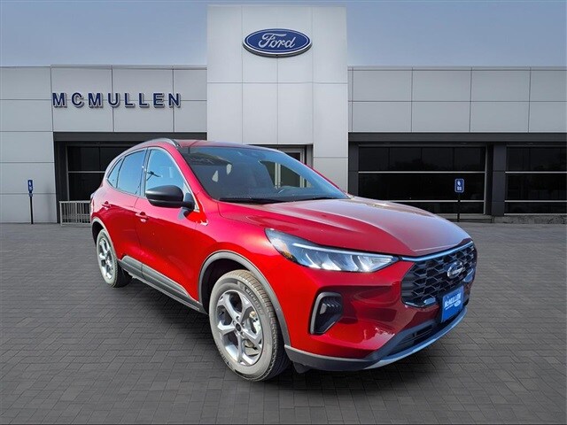 2026 Ford Escape ST-Line photo 4