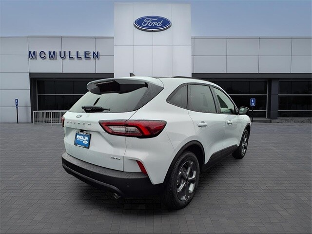 2026 Ford Escape ST-Line photo 3
