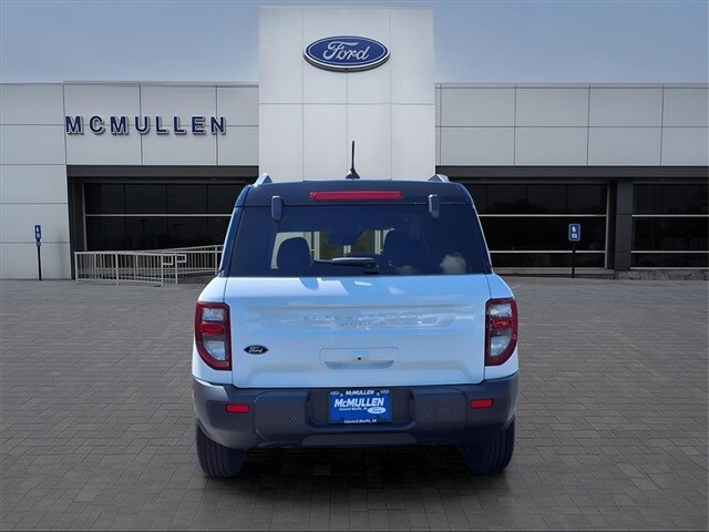 2025 Ford Bronco Sport Outer Banks photo 4