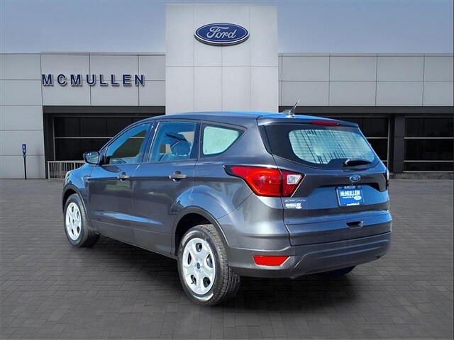 2019 Ford Escape S photo 3