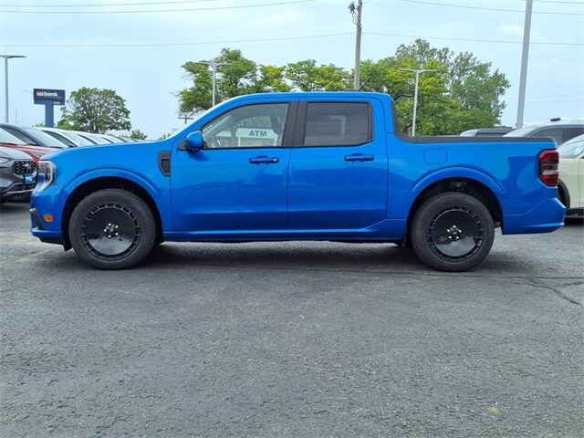 2025 Ford Maverick photo 2
