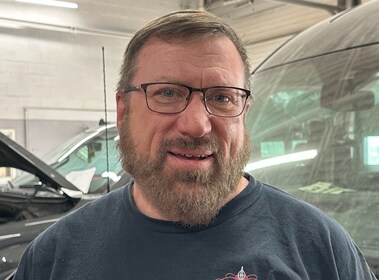 Staff member Kevin Anderson from ID_9540d2bc0678