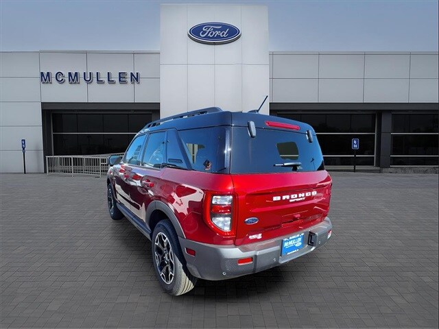 2025 Ford Bronco Sport Outer Banks photo 2