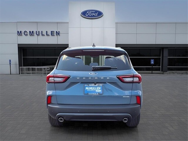 2025 Ford Escape ST-Line photo 4