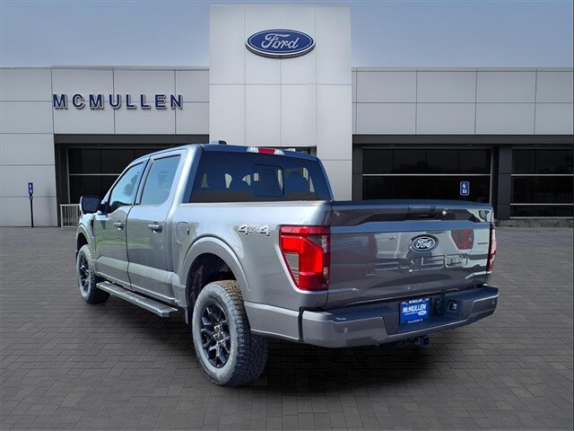2025 Ford F-150 XLT photo 2