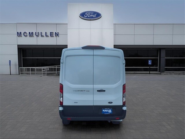 2025 Ford Transit Cargo Van photo 4