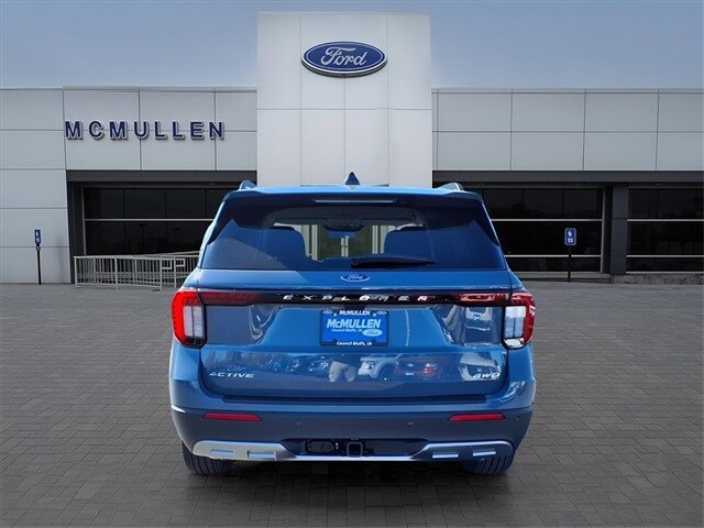 2026 Ford Explorer photo 4