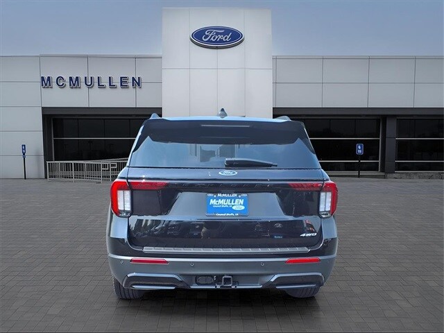2025 Ford Explorer ST-Line photo 3