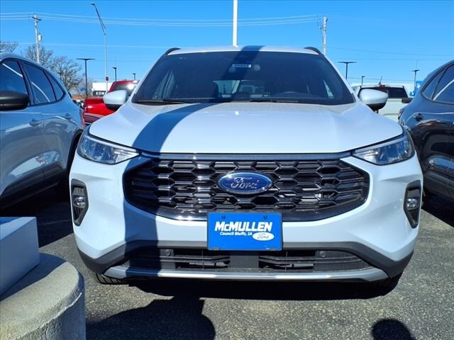 2025 Ford Escape Hybrid ST-Line Select photo 2