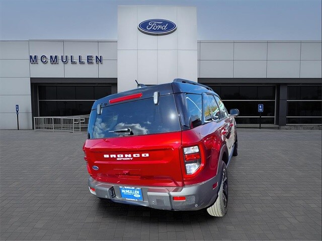 2025 Ford Bronco Sport Outer Banks photo 3