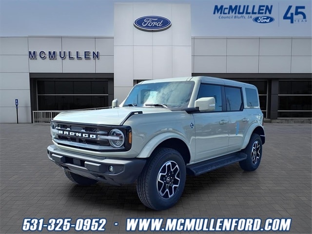2025 Ford Bronco 4-Door Outer Banks's photo