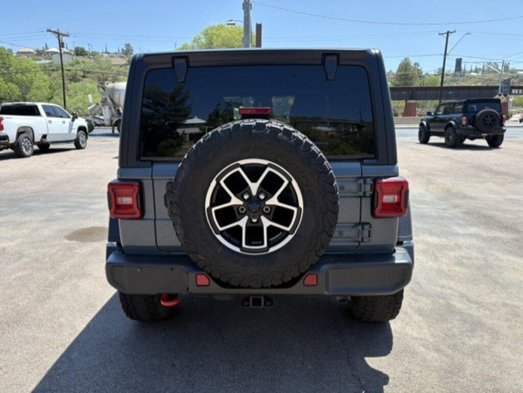 Used 2024 Jeep Wrangler Rubicon SUV