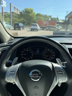2017 Nissan Altima SR - Photo 6