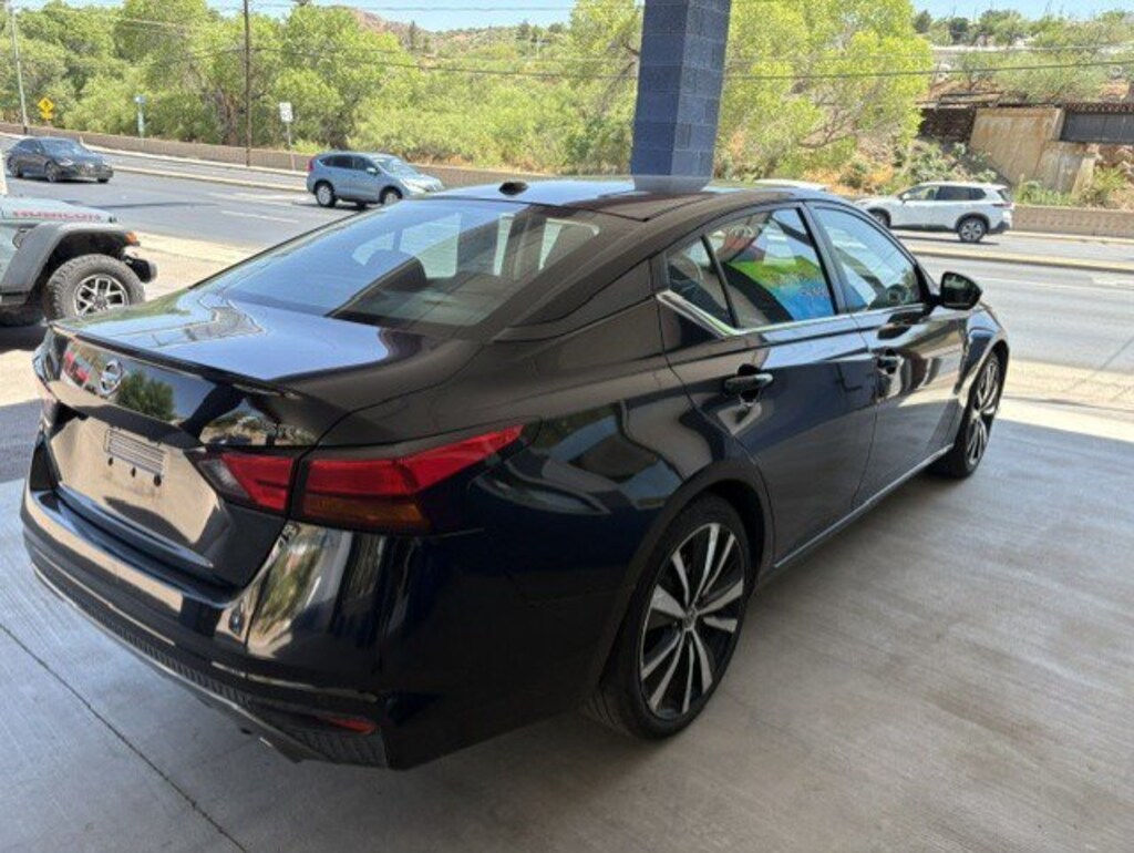 Used 2022 Nissan Altima 2.5 SR Sedan