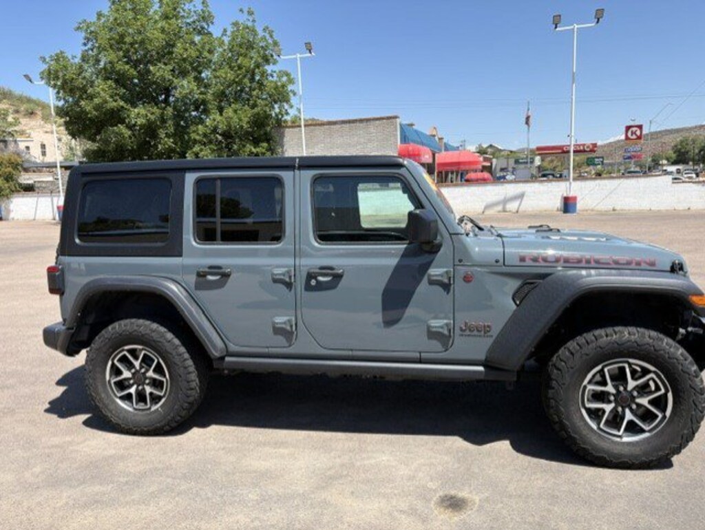 Used 2024 Jeep Wrangler Rubicon SUV