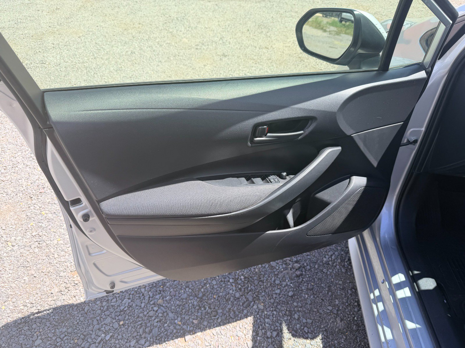 2024 Toyota Corolla LE - Photo 6