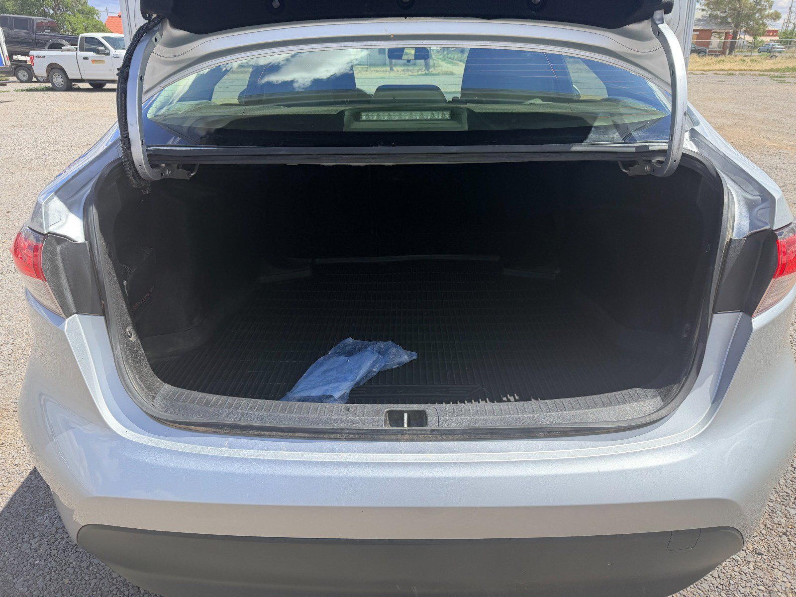 2024 Toyota Corolla LE - Photo 17