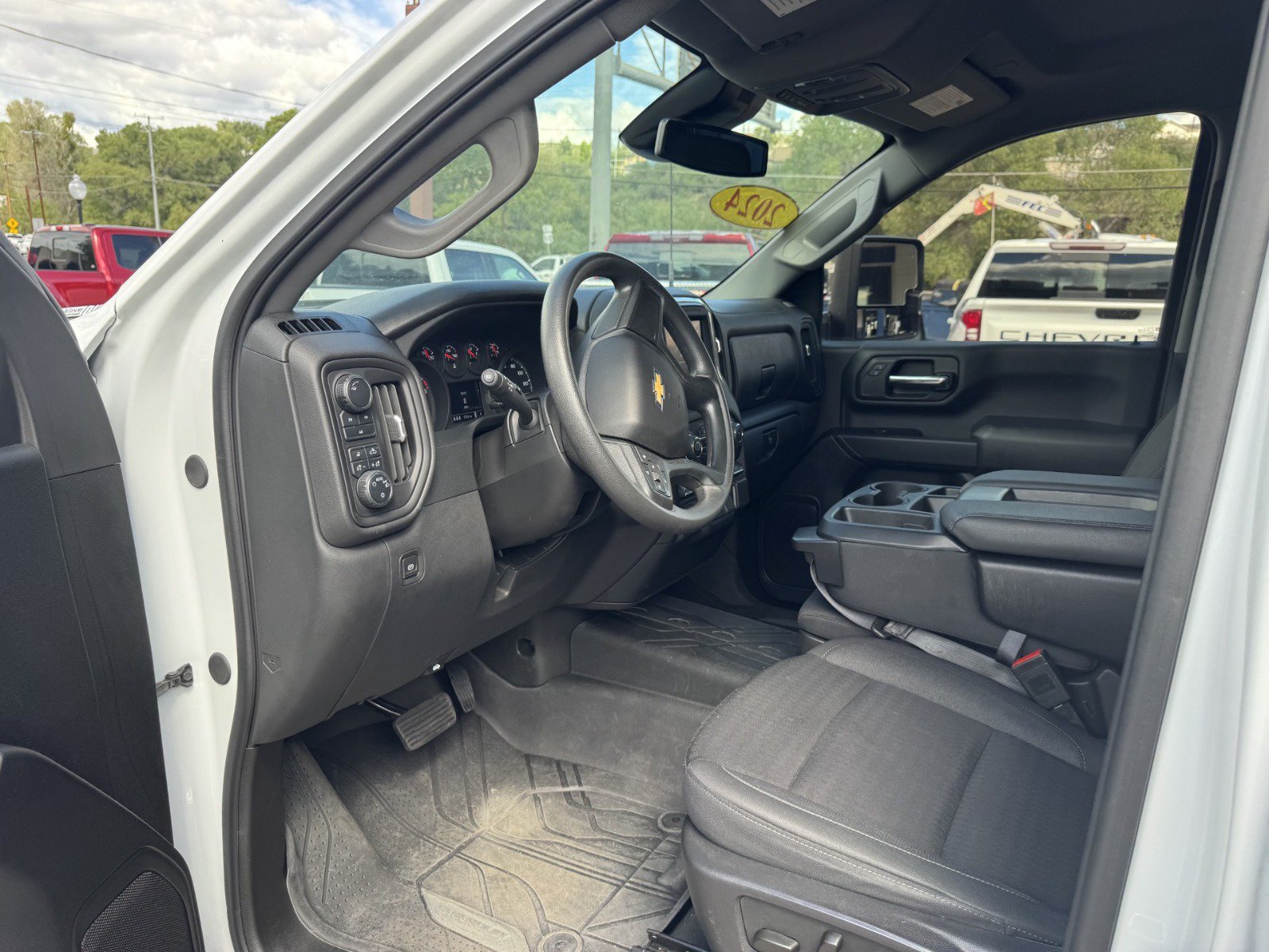 2024 Chevrolet Silverado 2500HD Custom - Photo 13