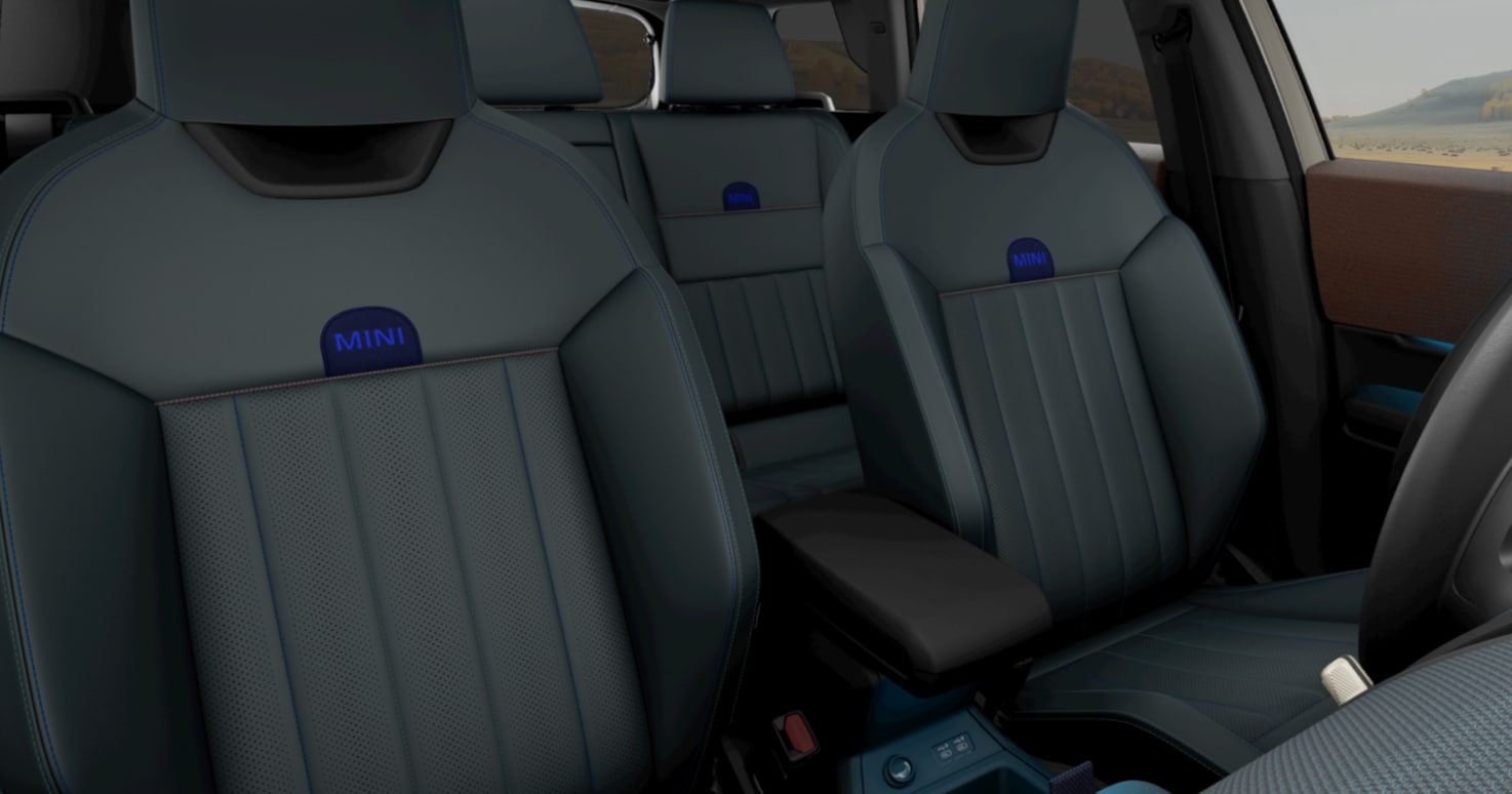 The Sport Seats of the MINI Countryman SE ALL4.