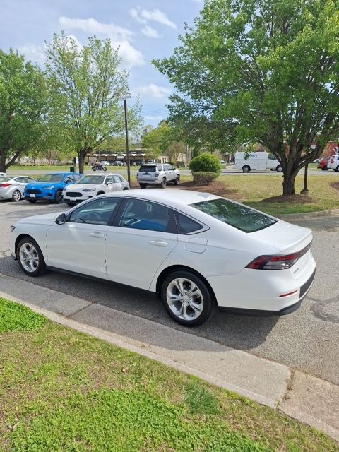2023 Honda Accord LX - Photo 6
